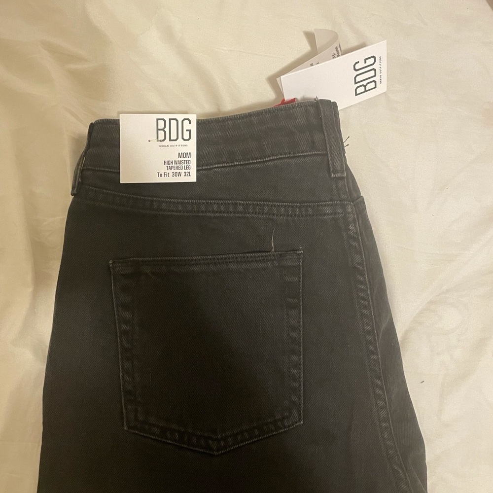 BRAND NEW Urban Outfitters BDG Mom Jeans